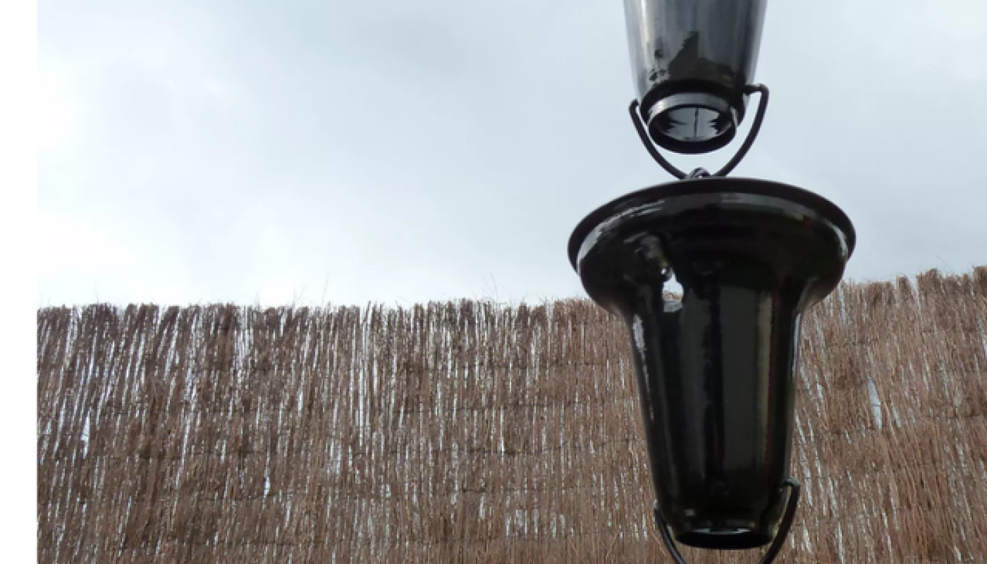 Pour remplacer un chéneau en cuivre, Chaînes de Pluie vous propose des idées originales !